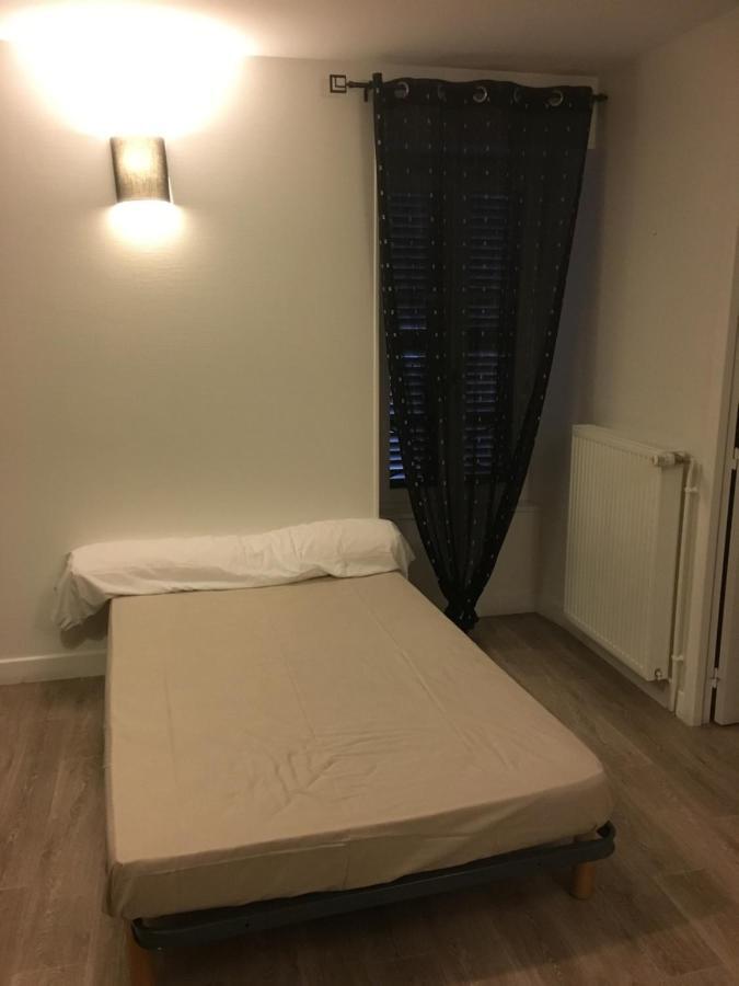 Chambres D'Hote Les Bredins Saint-Menoux Екстериор снимка
